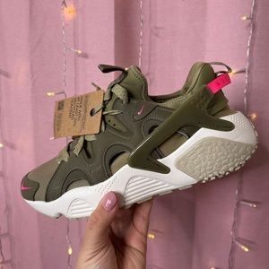 NEW! NIKE AIR HUARACHE CRAFT “MEDIUM OLIVE”